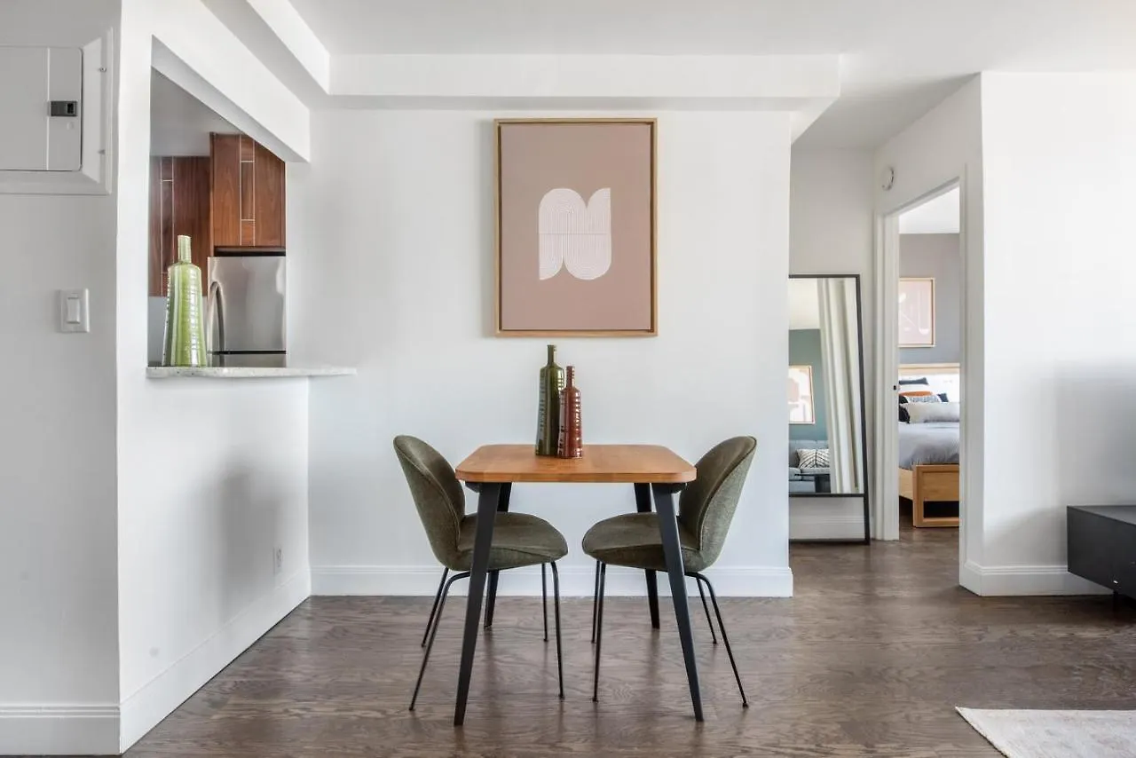 شقة Ues 1Br W Gym Doorman Balcony Stunning Roof Nyc-503 نيو يورك